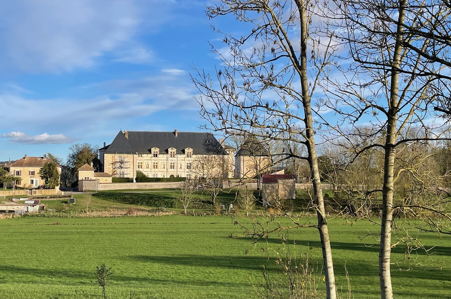 Le château de Montbras