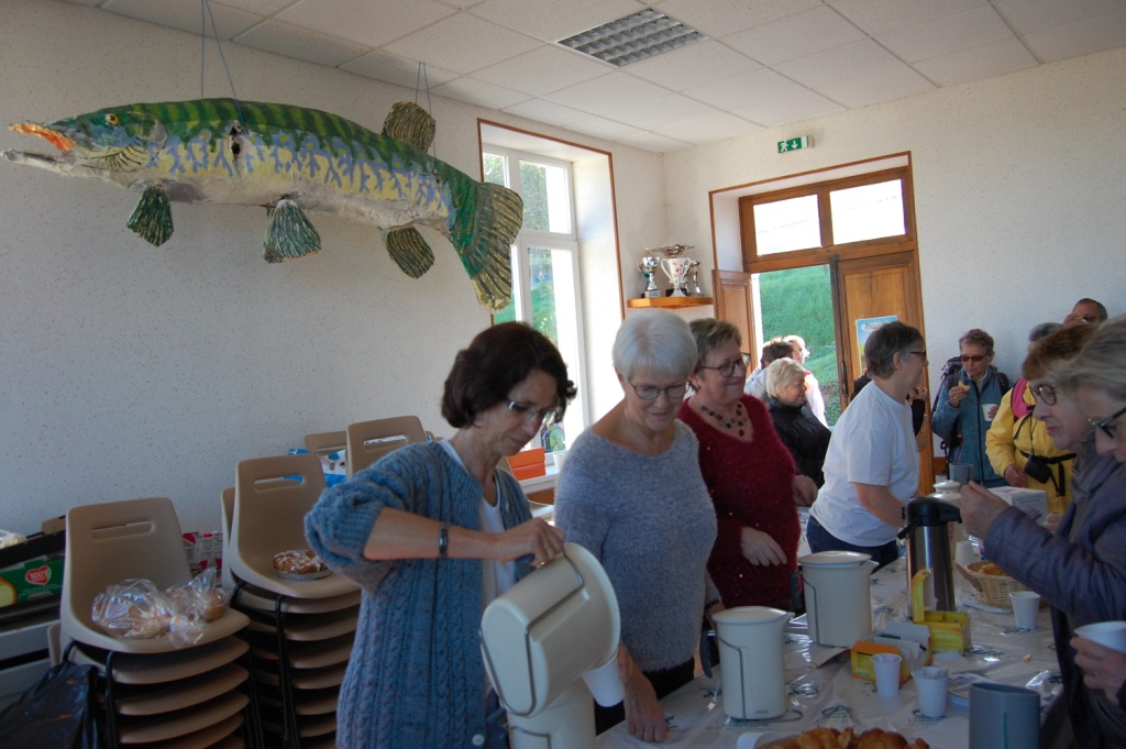 Café et viennoiseries pour les participants