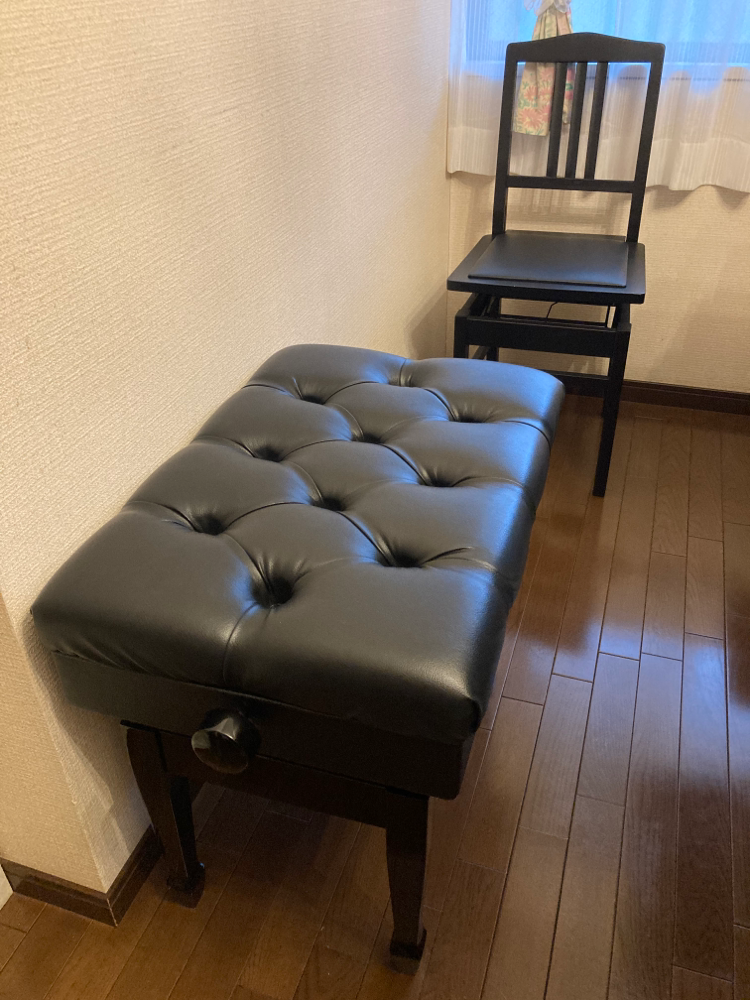 大和市中央林間みやうちピアノ教室 ピアノ椅子