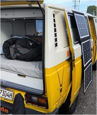 Solar module for mobile charging on motorhomes, campers, vans, motorhomes, vans and VW buses. Mobile technology from SOLARA for power generation with high-performance solar cells. Solar module with integrated charge controller for protection when charging