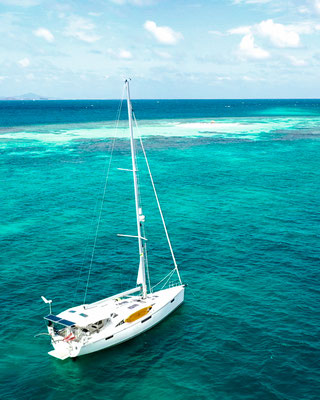Blue Water Sailing Long Voyage Travel Couple Tiny Houses Bavaria Vision 46 Bavaria Yachts Monohull Slup Long Voyage Blue Water Sailing Insieme SY7Seas Sailing Boys Boat Pros Sailing Benko Sailing Viking Girasole Sailing 