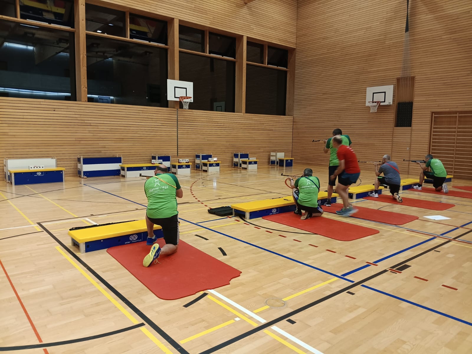 Biathlontraining in der Halle