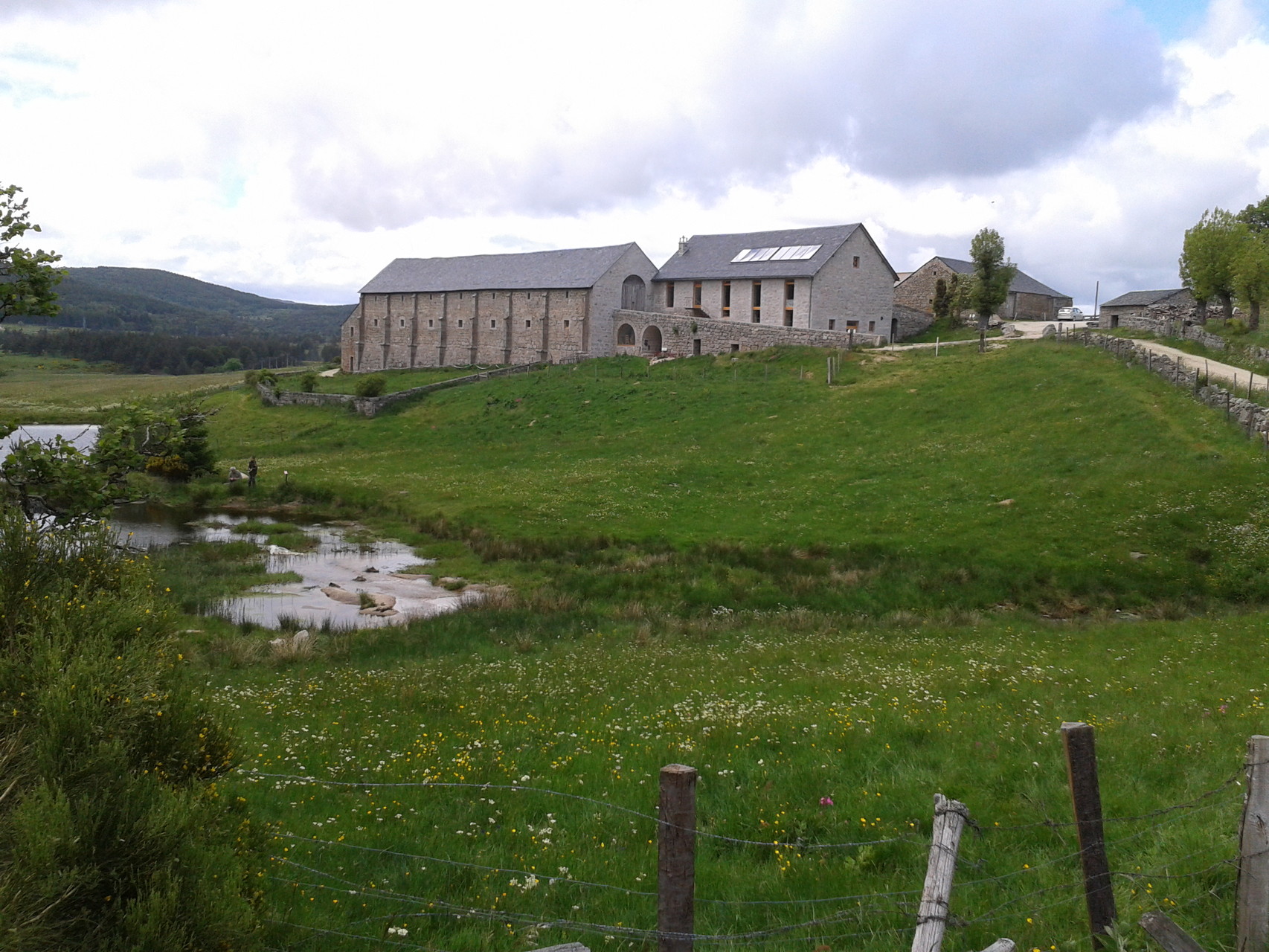 Le Sauvage sur le GR 65, gîte d'étape saugues, La margeride