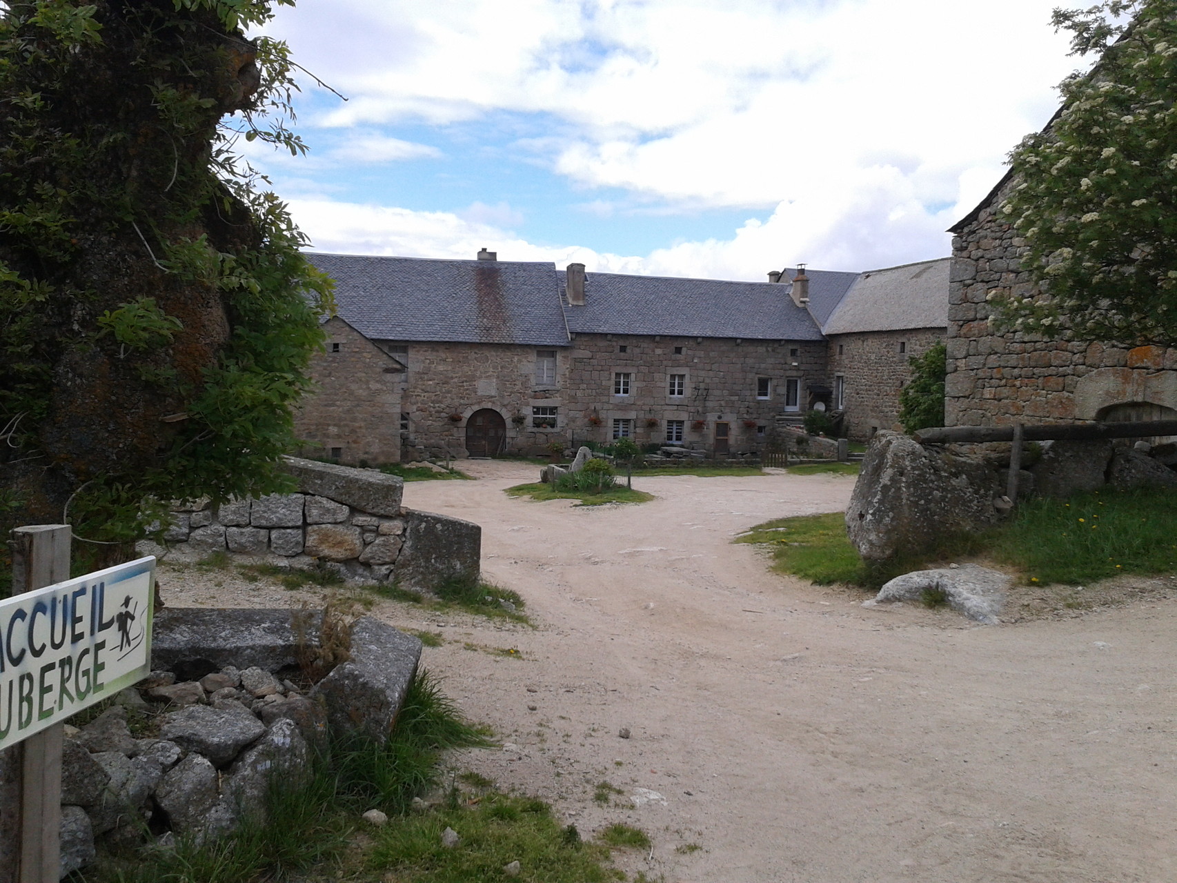 Le Sauvage sur le GR 65 Gîte d'étape Centre La Margeride, Saugues, Haute-Loire