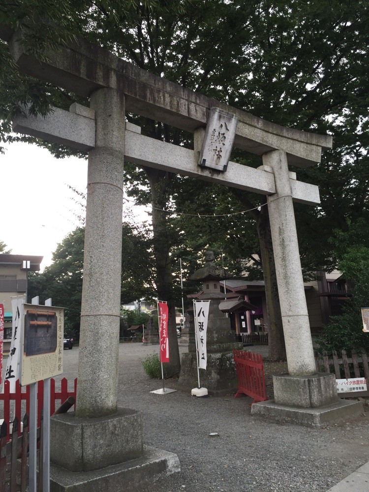 Entrance of Yasaka Shrine Tokyo Hino historical walking tourist powerspot TAMA Tourism Promotion - Visit Tama　八坂神社　東京都日野市　新撰組　歴史　散策　観光　パワースポット　多摩観光振興会