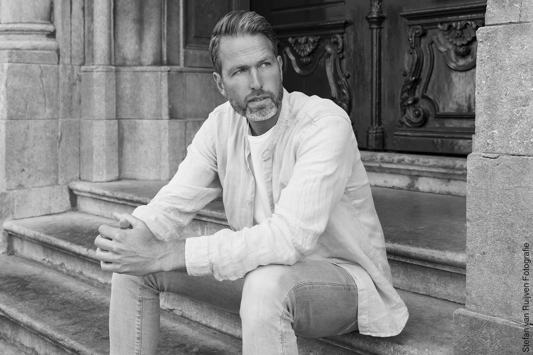 Sander, Fotoshoot in Utrecht, Oude straatjes in Utrecht, Fotoshoot locatie, Fotograaf in Utrecht, Fotograaf om portfolio te maken, inschrijven als model, model worden, foto's maken voor portfolio, shoot, fotoshoot, Stefan van Ruijven Fotografie