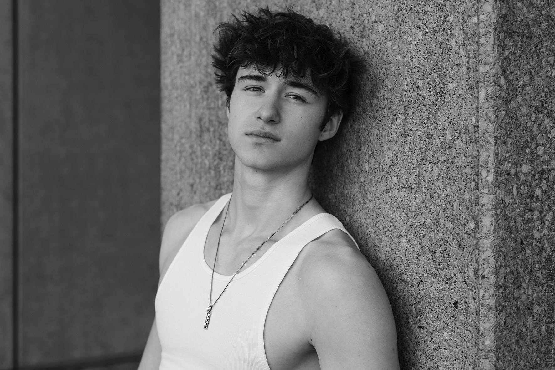 Lars, Shoot, Fotoshoot, Black and White Photography, Fotoshoot in Rotterdam, Photoshoot in Rotterdam, Fotograaf in Rotterdam, Fotograaf om portfolio te laten maken, Inschrijven modellenbureau, Inschrijven Castingbureau, Model, Mannelijk model, Malemodel
