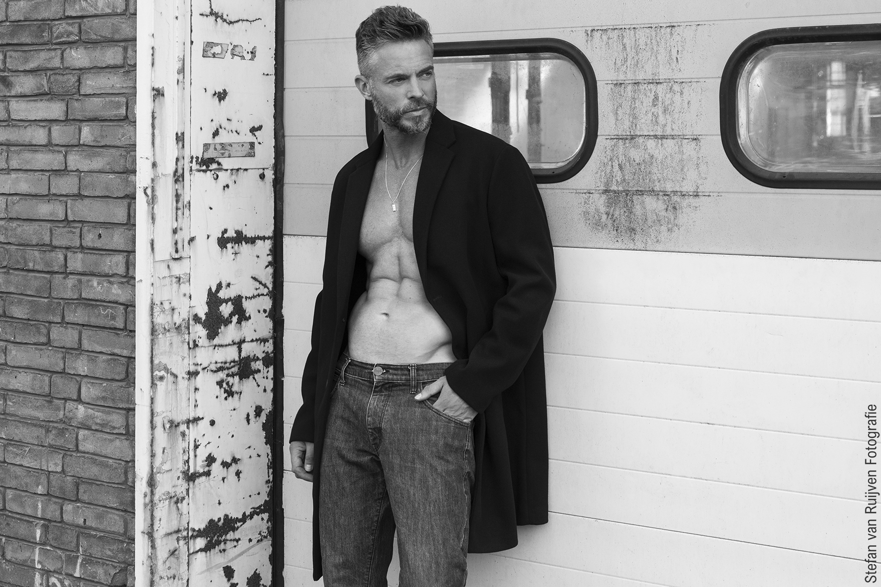Pascal, Stefan van Ruijven Fotografie, Malemodel Model, Mannelijk Model, Portfolio, Fit, Body, Abs, Sixpack, Muscled, Muscle, Gespierd Model, Fitnessmodel, Portfolio, Portfolio shoot, Model worden, Inschrijven Modellenbureau, Black and White Photography