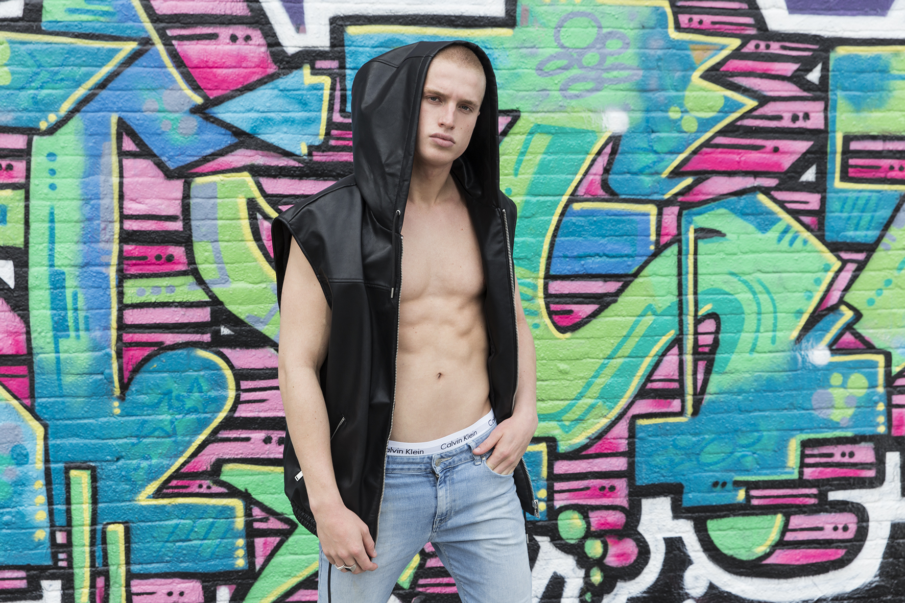 New Generation Models, Stefan van Ruijven Fotografie, Model, Malemodel, Mannelijk model, Fotoshoot, Fotoshoot in Amsterdam, Fotoshoot op de NDSM Werf, Fotograaf in Amsterdam, Portfolio fotograaf, Model Fotograaf, Fotograaf voor mannelijke modellen, shoot