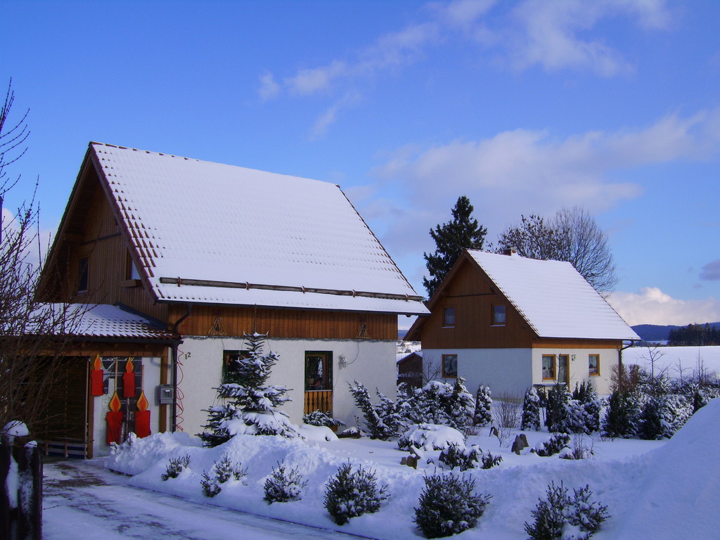 12.02.09 Mein Haus im Winter neben an mein Nachbar