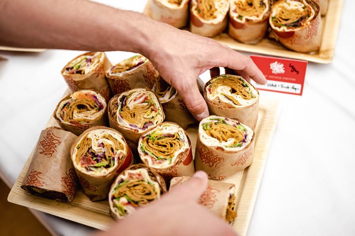 Vegetarisch/vegane Wrap-Platten: das perfekte Fingerfood zum Teilen