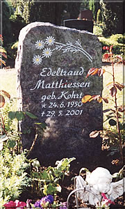 Coromandel - poliert, gesprengt, Inschrift und Ornament vertieft