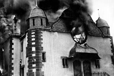 Brennende Synagoge in Siegen, 10.11.1938, Foto: © Wikimedia Commons