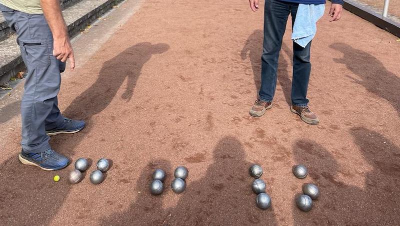 Wettkampf der Heimerzheimer Bouler gegen die Boule-Abteilung des SSV Bornheim