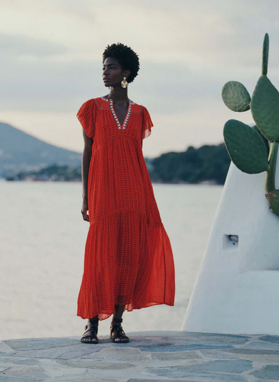 Oranges, langes Kleid aus Viskose € 189.00, div. Größen, von La Fée Maraboutée.