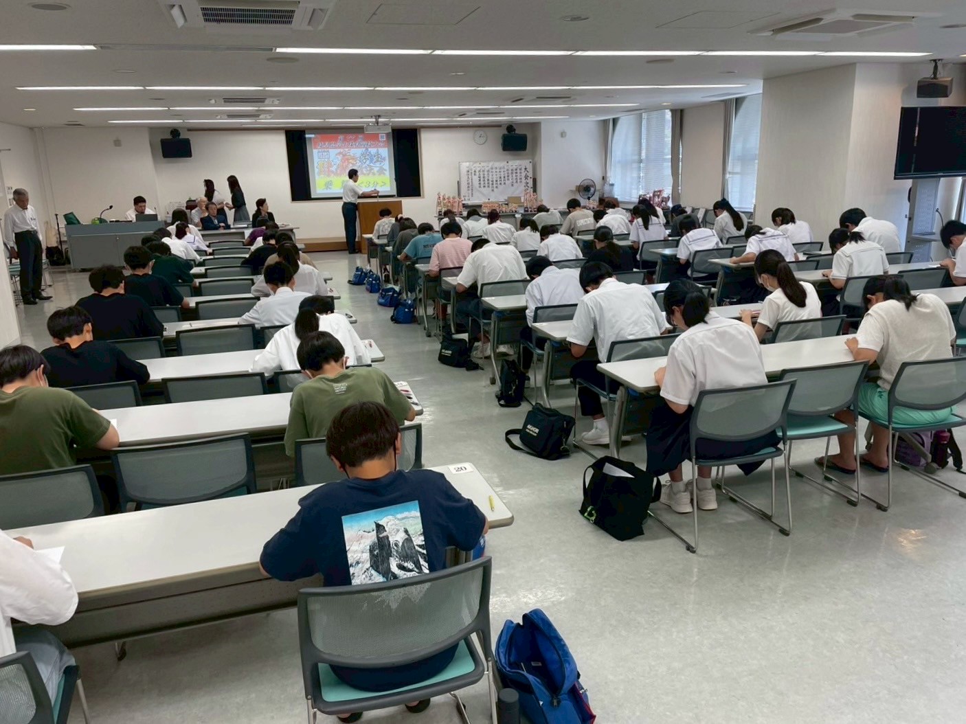 中学生・高校生の部　会場の様子２
