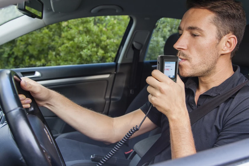  Zündverrieglung des Fahrzeugs mit Atembereichsgerät und GPS Tracker