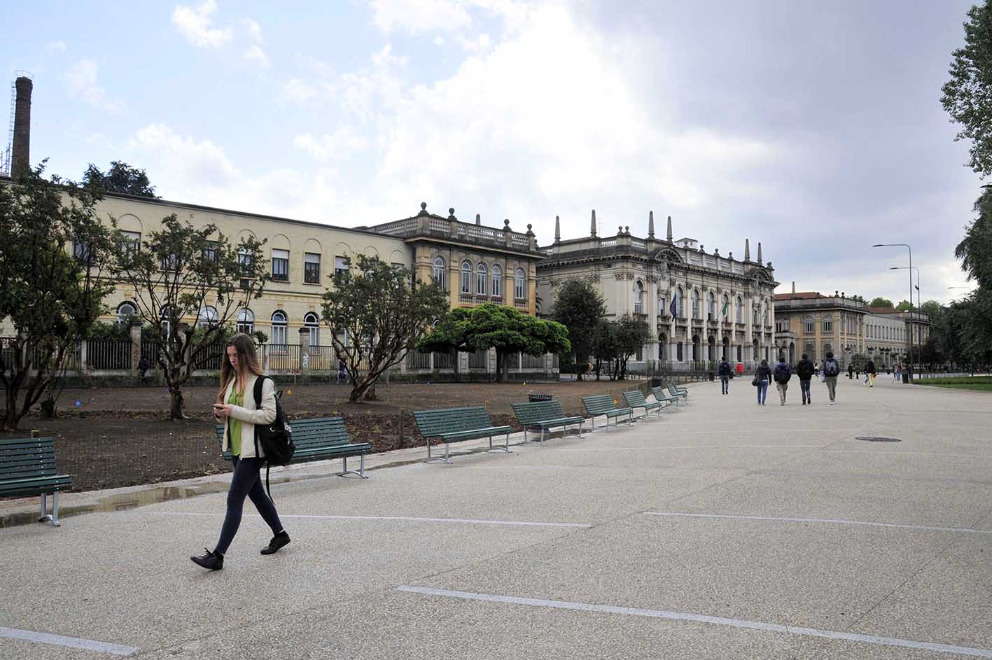 Piazza Piola