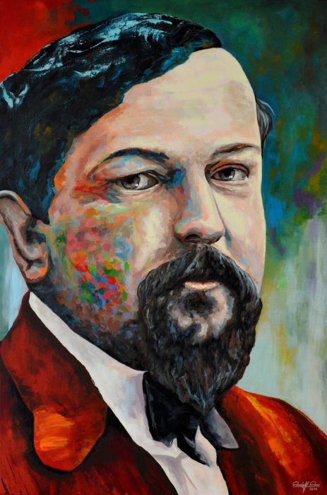 Porträt von Claude Debussy, gemalt mit Acrylfarben auf Leinwand. Der Komponist trägt einen roten Anzug mit schwarzer Fliege, sein Gesicht ist detailliert und mit lebendigen Farbakzenten gestaltet, vor einem abstrakten Hintergrund in Grün-, Blau- und Rottö