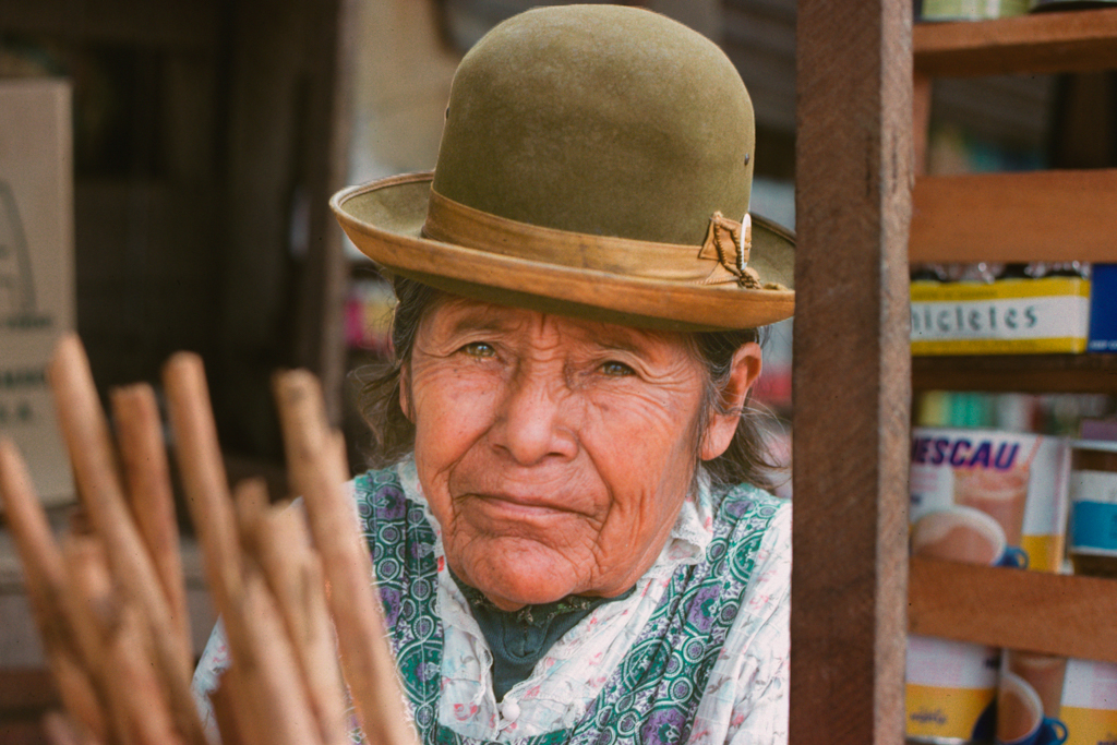 # 35  -  Selbstbewuste Verkäuferin - Santa Cruz, Bolivien 1976
