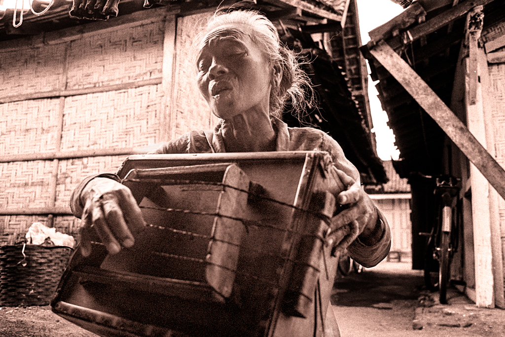 # 15  -  Sattung Ballade - Yogyakarta, Indonesien 1979