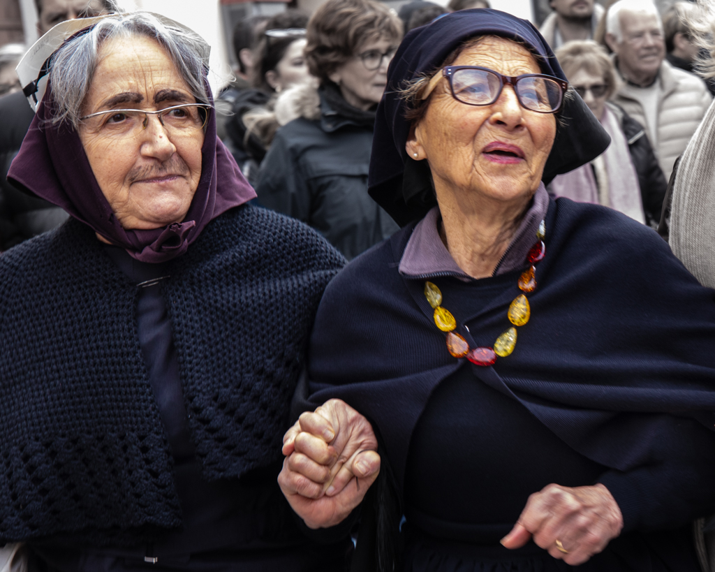 # 01  -  Ballu Sardu (sardischer Tanz) - Mamoiada, Sardinien 2025