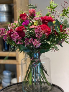 Valentin 1 für unsere Liebsten  ab 55 € zusätzlich Vase 16 €