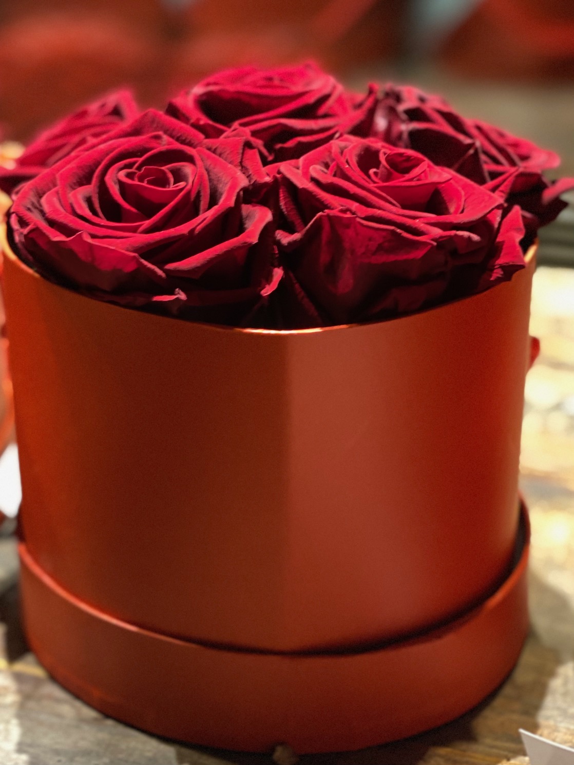 Valentin 5 Für immer Dein! Rosenbox mit Infinity Rosen 80 €