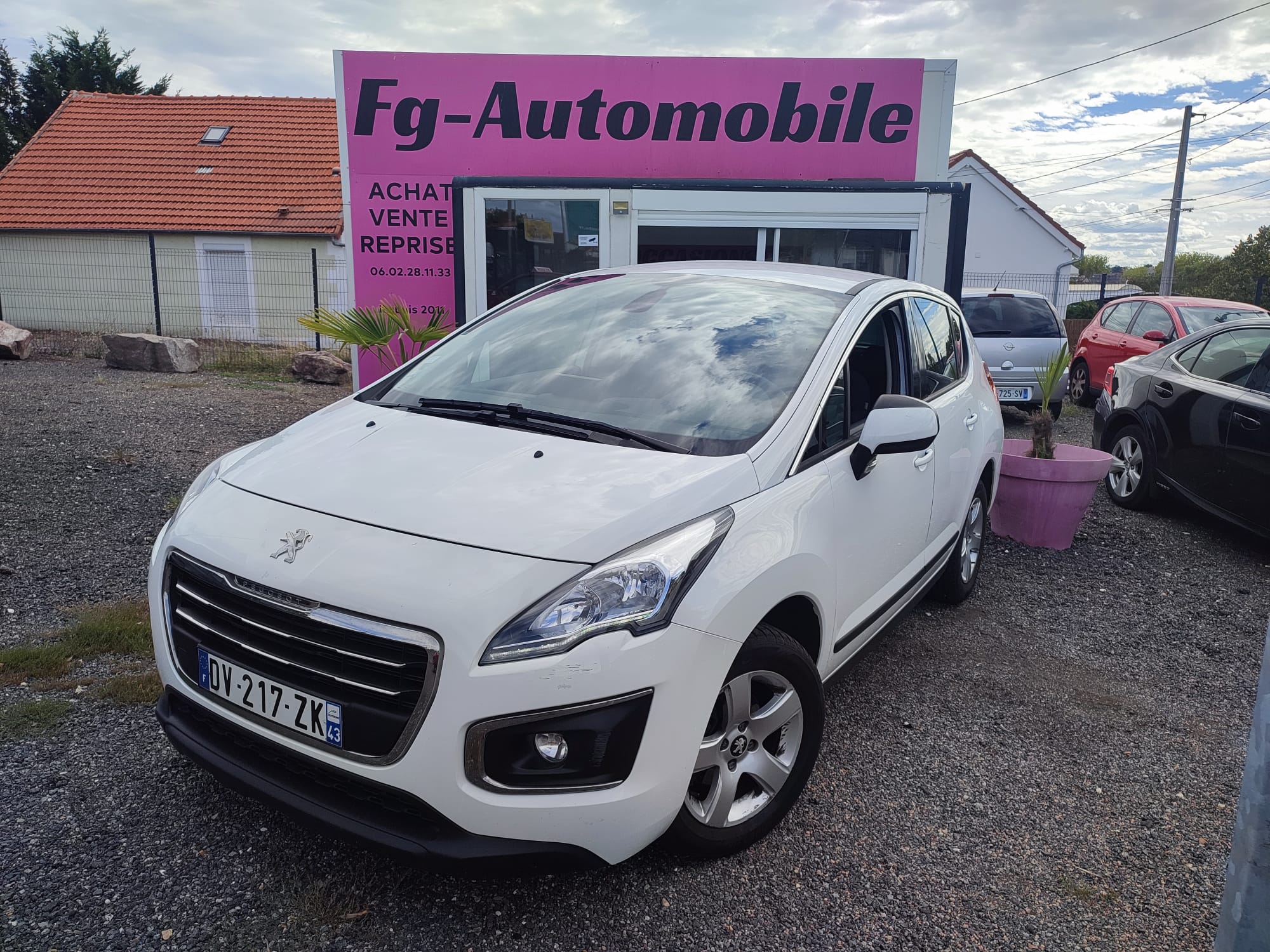 (Réservé) PEUGEOT 3008 1.6l HDI 120cv CROSSWAY - 9990€
