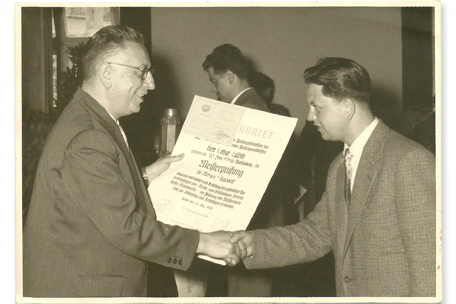 Übergabe des Meisterbriefs in Landshut 1958 Lothar Laschke