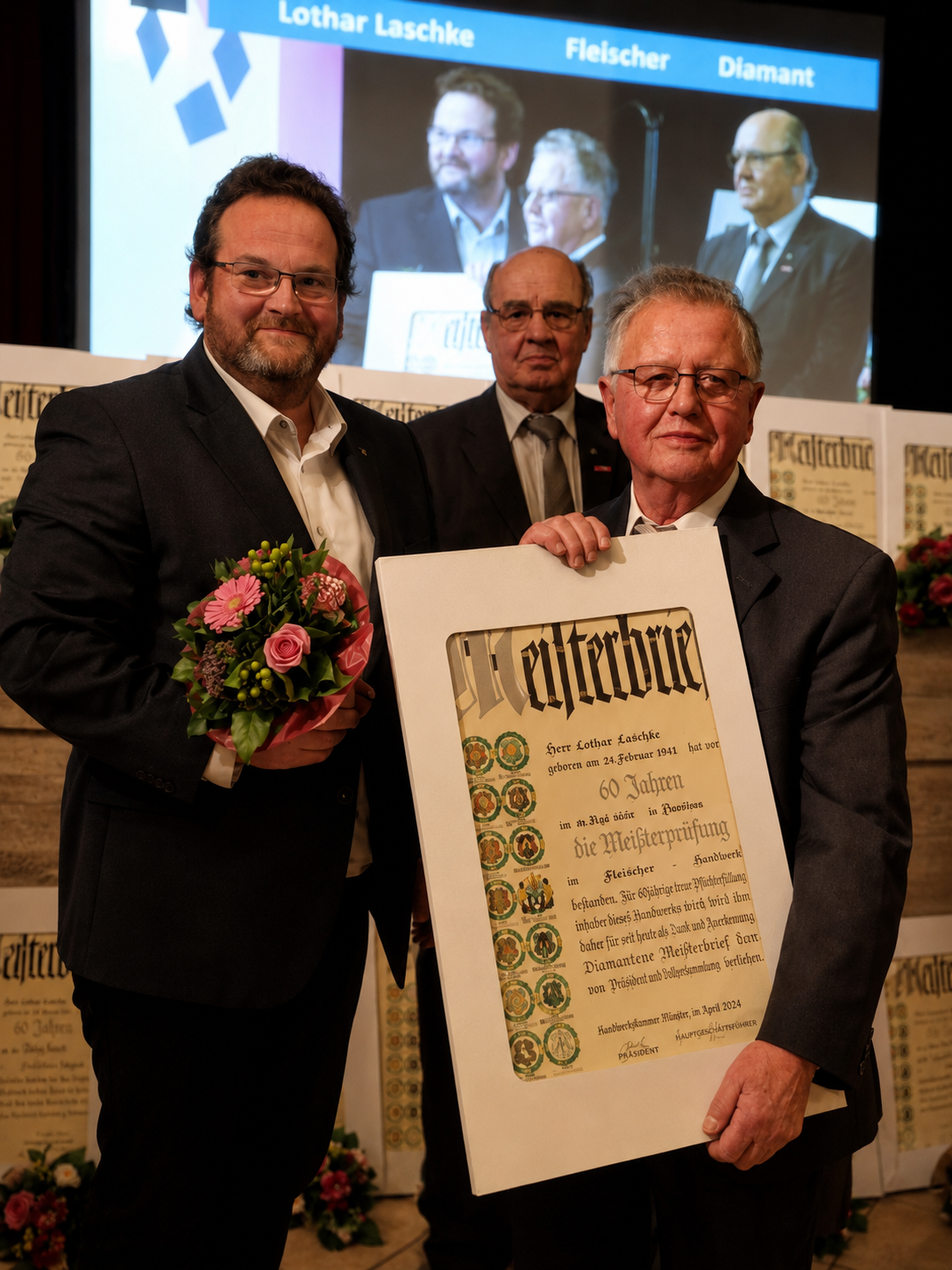 Lothar Laschke erhielt den Diamantenen Meisterbrief für 60 Jahre Meisterwürde im Fleischerhandwerk.