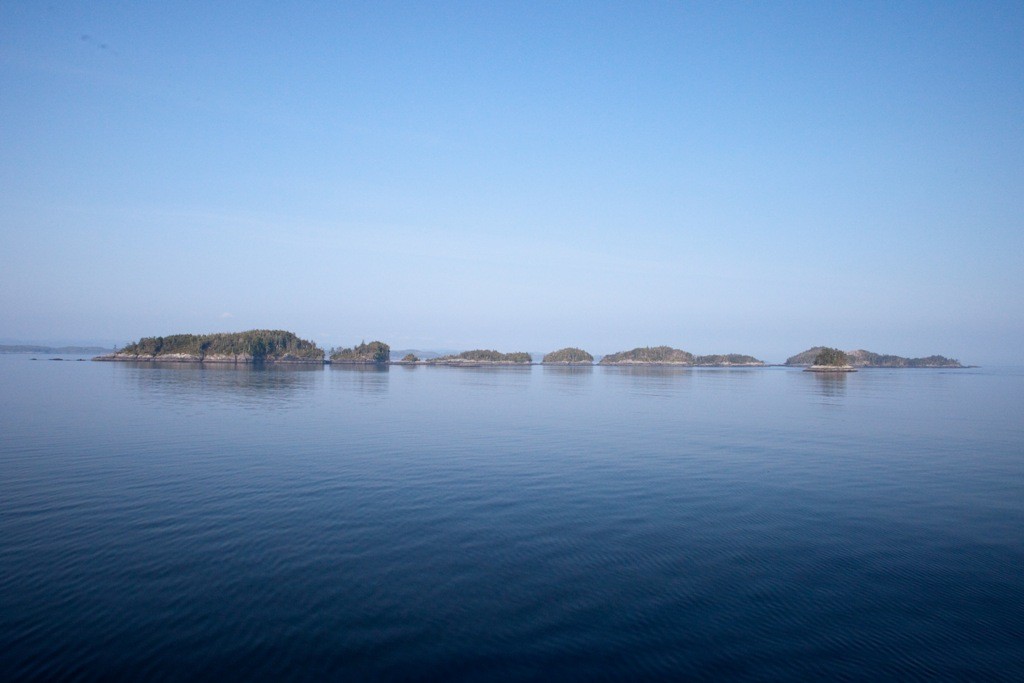 Die Hecate Strait in ihrer sich ständig wechselnden Schönheit bei ruhiger See