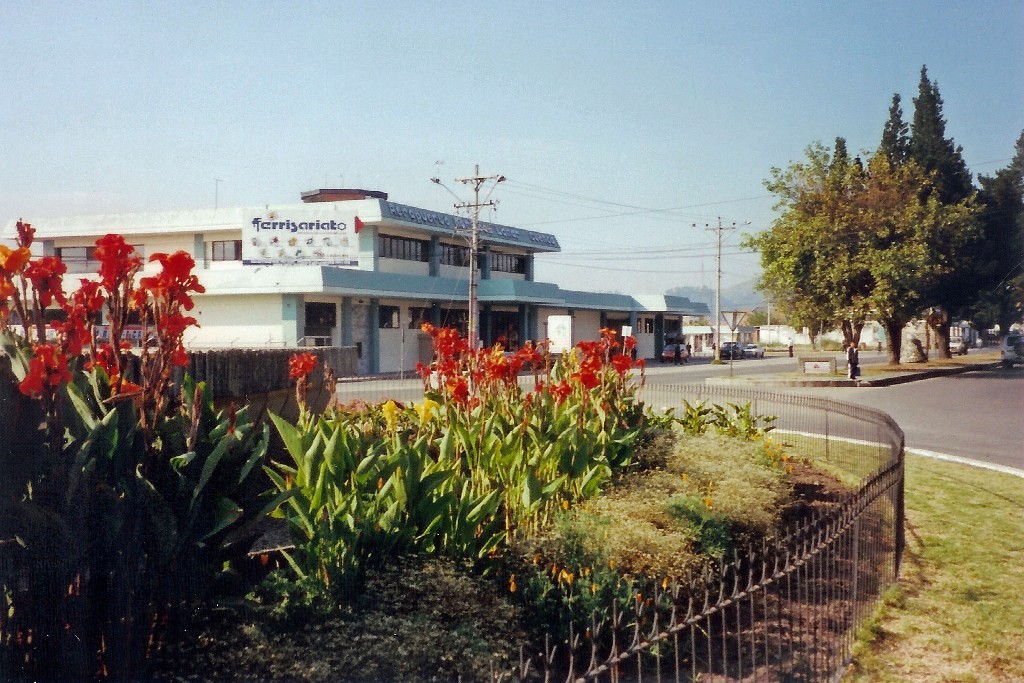 Platz vor dem Airport in Cuenca