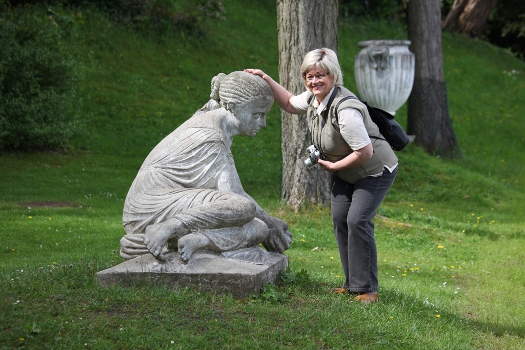 Hannelore und die Muschelnymphe am Wörlitzseeufer