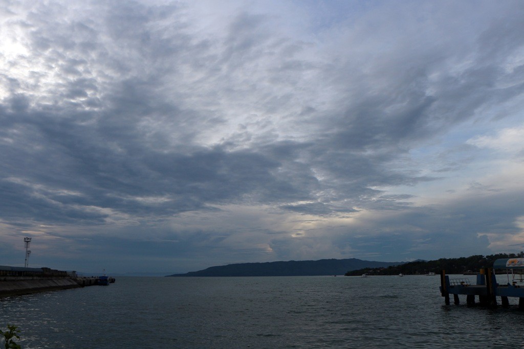 Blick vom Hafen Tagbilaran auf dir Bohol See