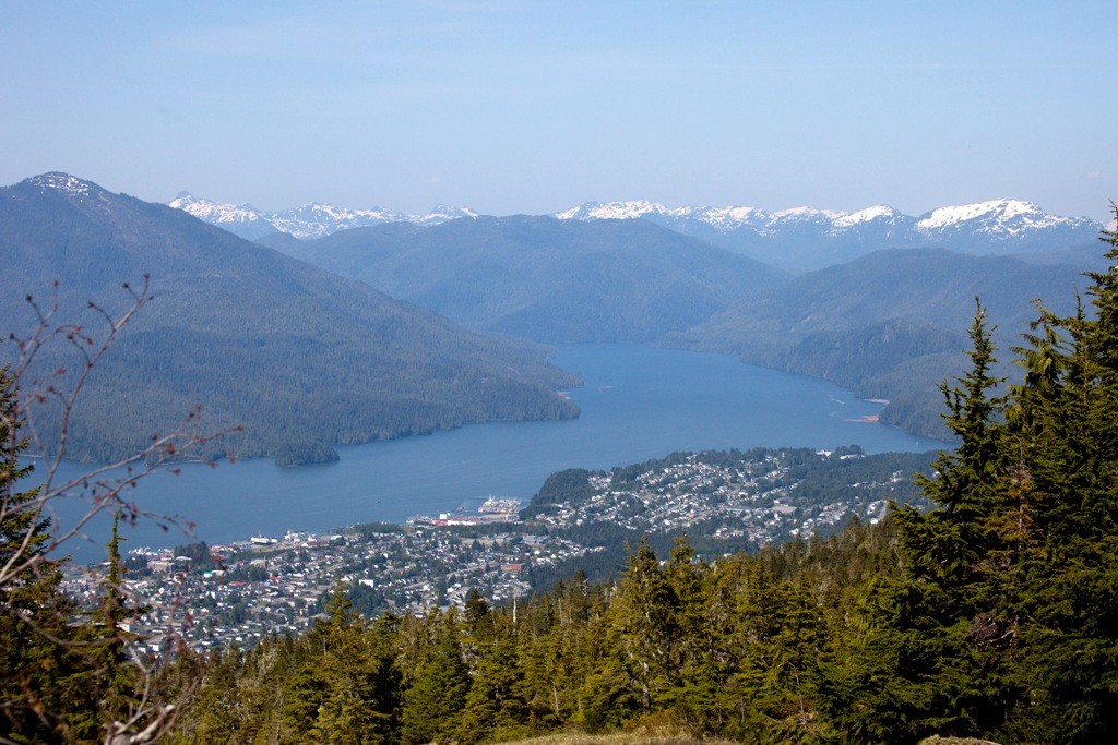 Prince Rupert mit Chatham Sound vom Mt. Hays aus, die regenreichste und am tiefsten gelegene (deshalb eisfrei) Stadt Kanadas