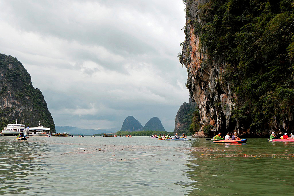 Da man gefahren wird kann man sich von der Faszination des Phang Nga NP einnehmen lassen, es wirkt!