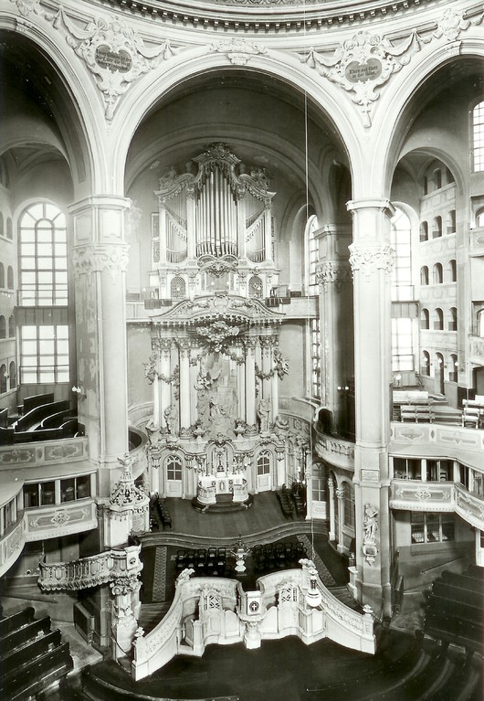 Dresden - in der Frauenkirche, Altar