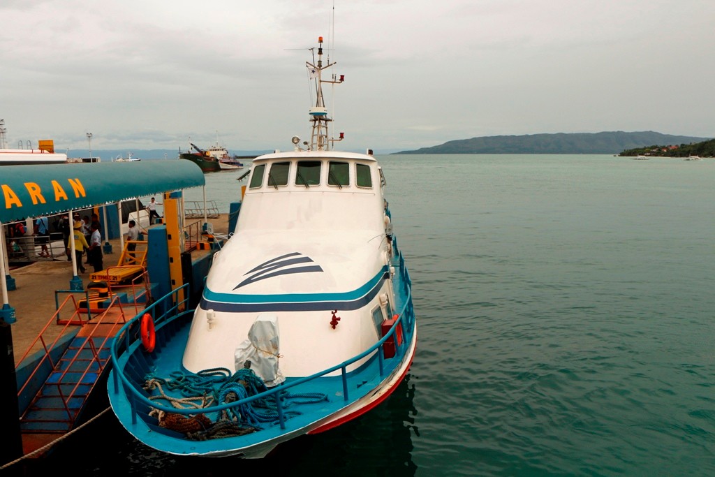 ...wir legen im Ferry Port von Tagbilaran an, ein ganzer Tag Bohol steht uns zur Verfügung!