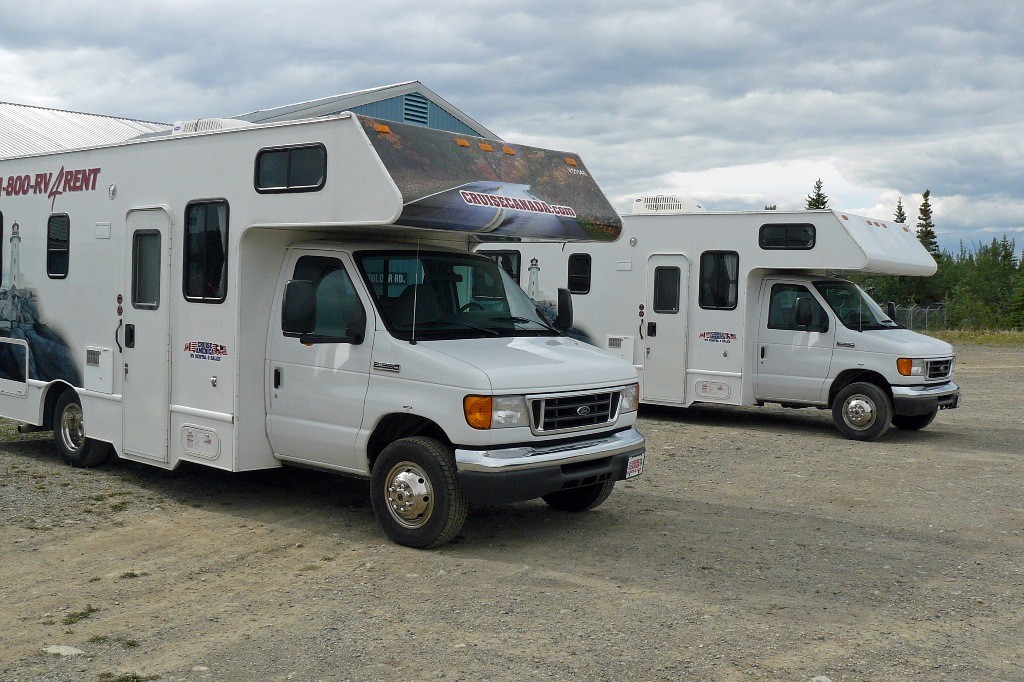 Unsere beide Home Mobile nach der Übergabe in Whitehorse