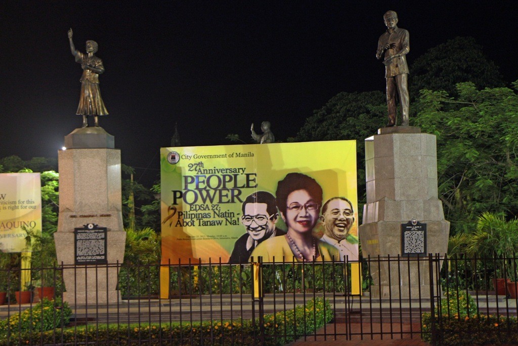 Die Politik ist überall auf der Welt großflächig sichtbar, auch hier in Manila