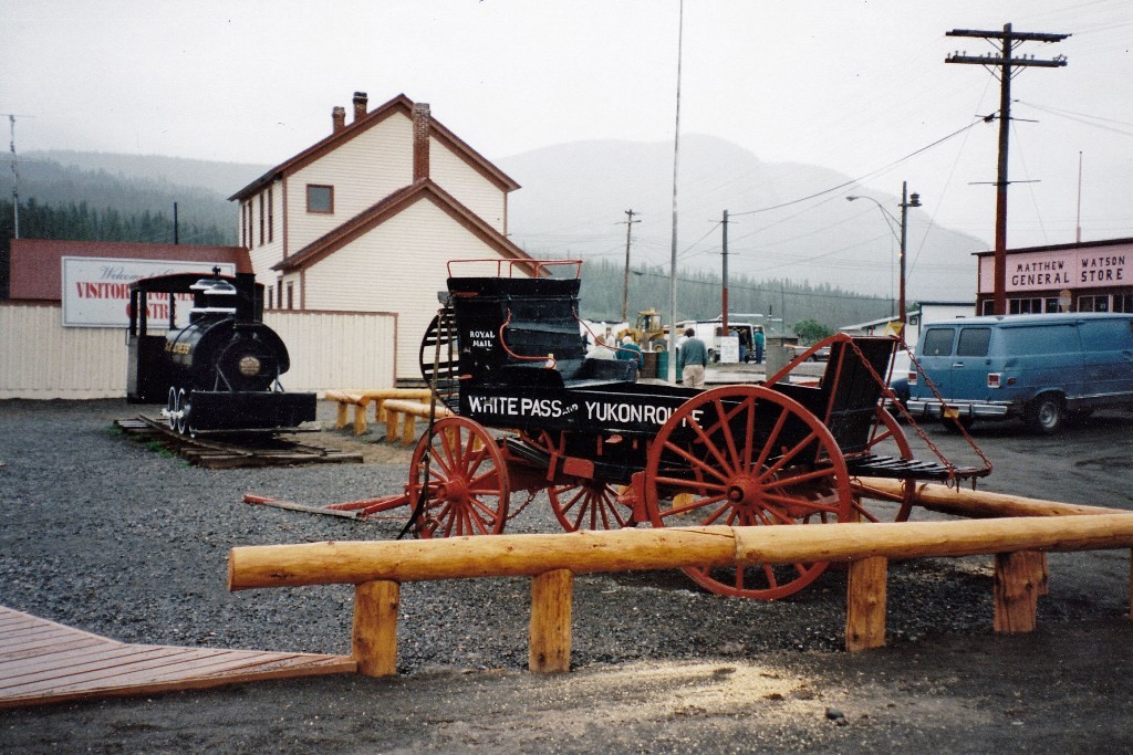 Carcross - 1998 war das noch Endstation der WP&YR. Mit dem Bus gings dann weiter nach Whitehorse