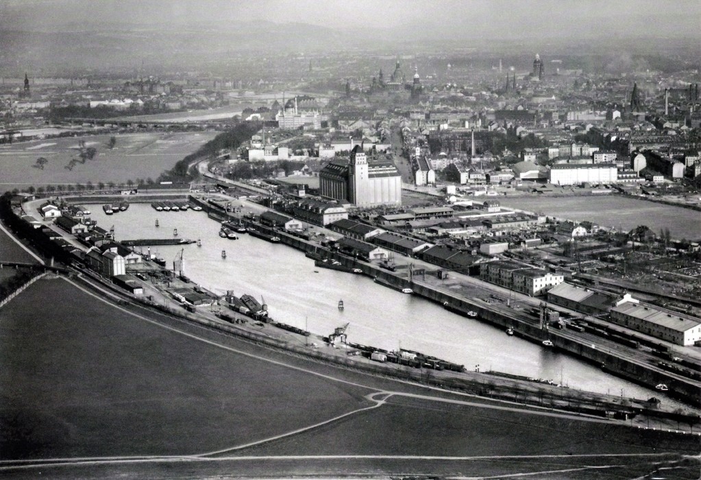 Dresden - Alberthafen um 1931
