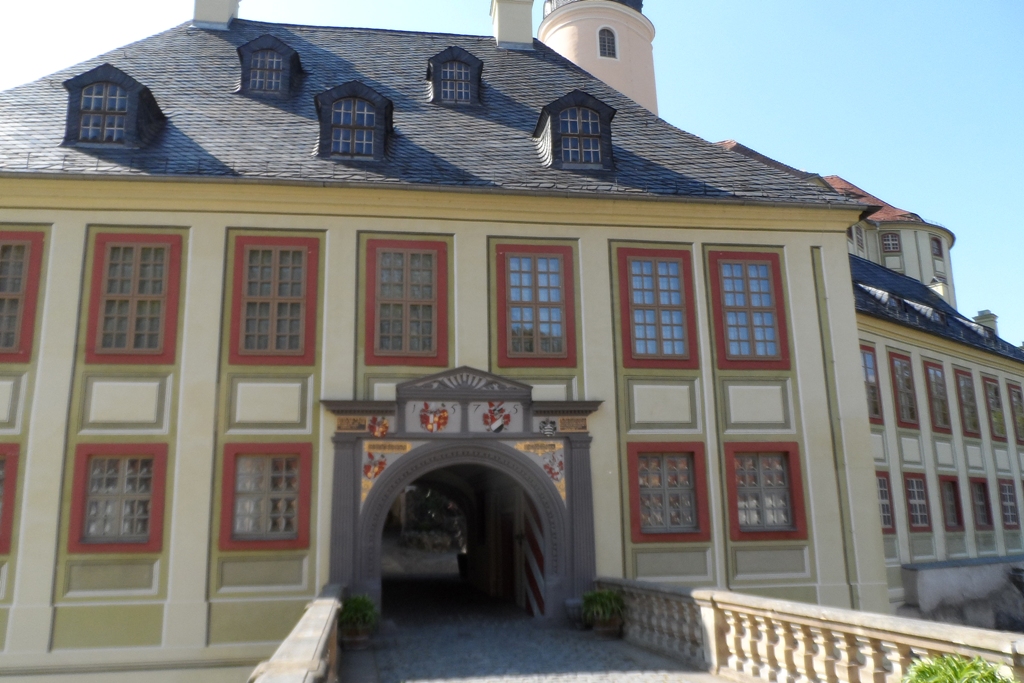 ...hier gehts nun endlich ins Schloss hinein!