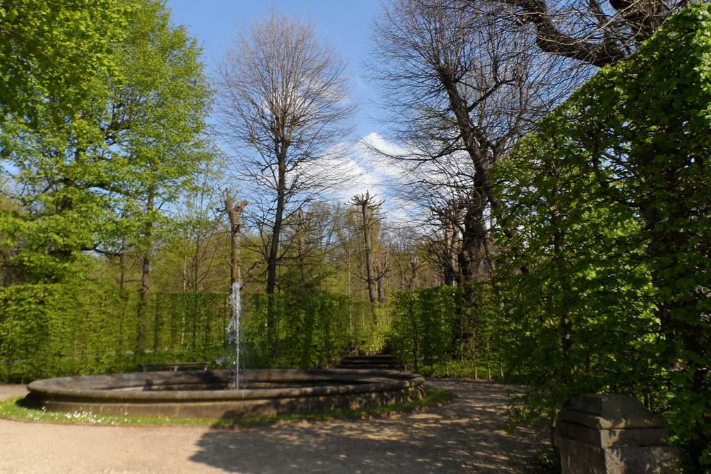...Springbrunnen im Schlossgarten!