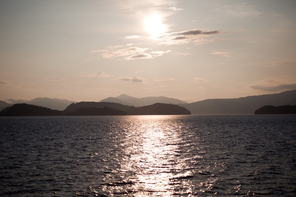 Im diffusen Licht die vorgelagerten Inseln der Inside Passage