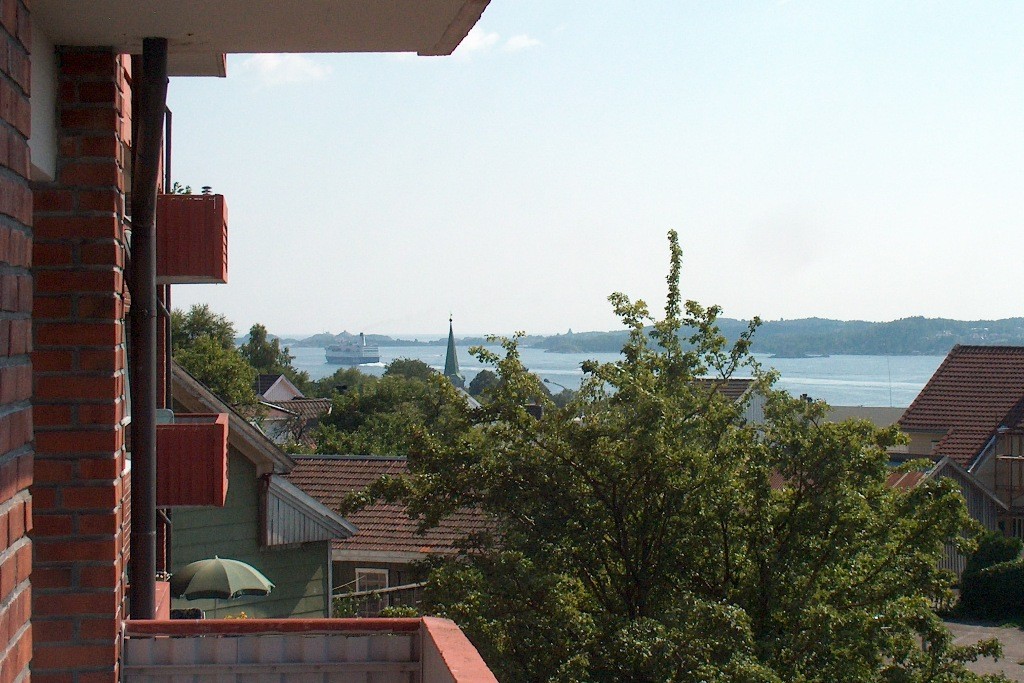Von der Unterkunft sehen wir unsere Fähre wieder in Richtung Frederikshavn fahren.