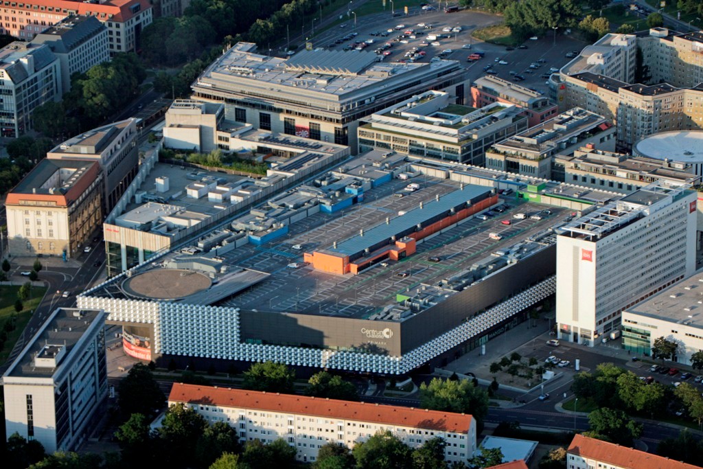 Die neu erbaute und am 17. September 2009 eröffnete Centrum Galerie. Das hier zuvor stehende Centrum- Warenhaus wurde 2007 abgerissen.