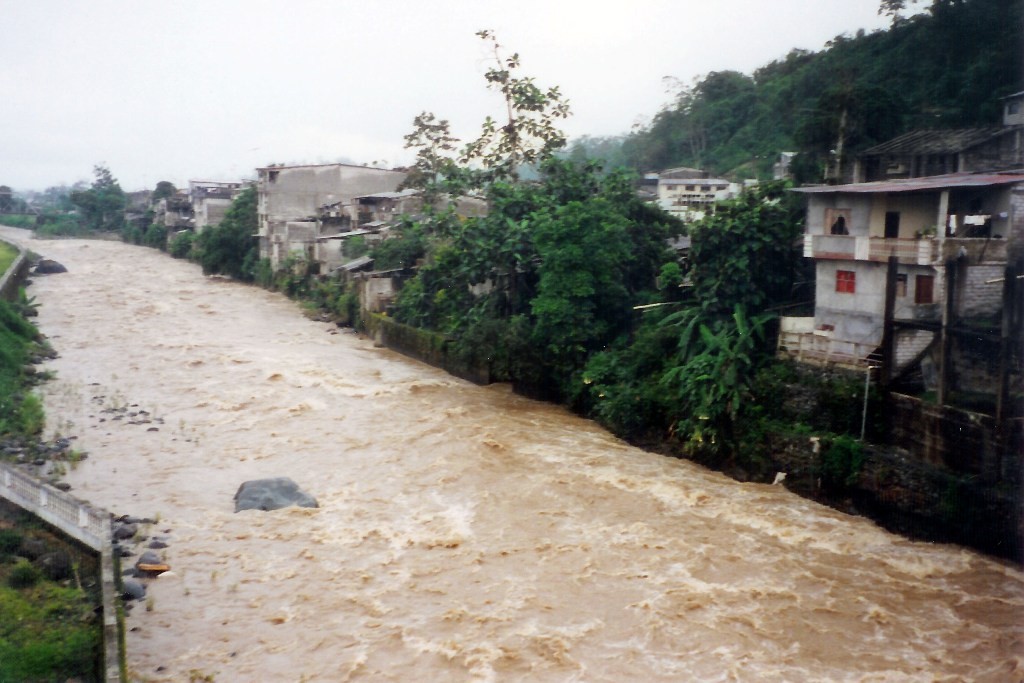 Hochwasser des Rio Canar bei La Puntilla