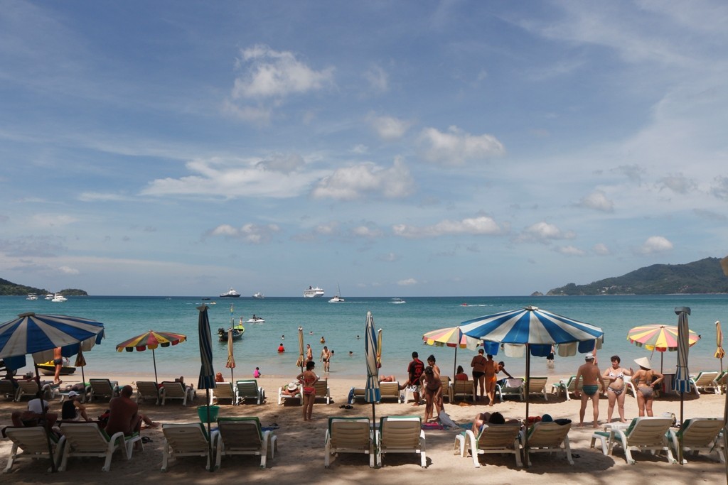 Wie erhohlsam dagegen ist der schöne und lange Strand von Karon Beach